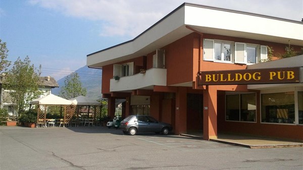 Bulldog Pub